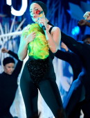 Lady-Gaga-Performing-2013-MTV-VMA-6