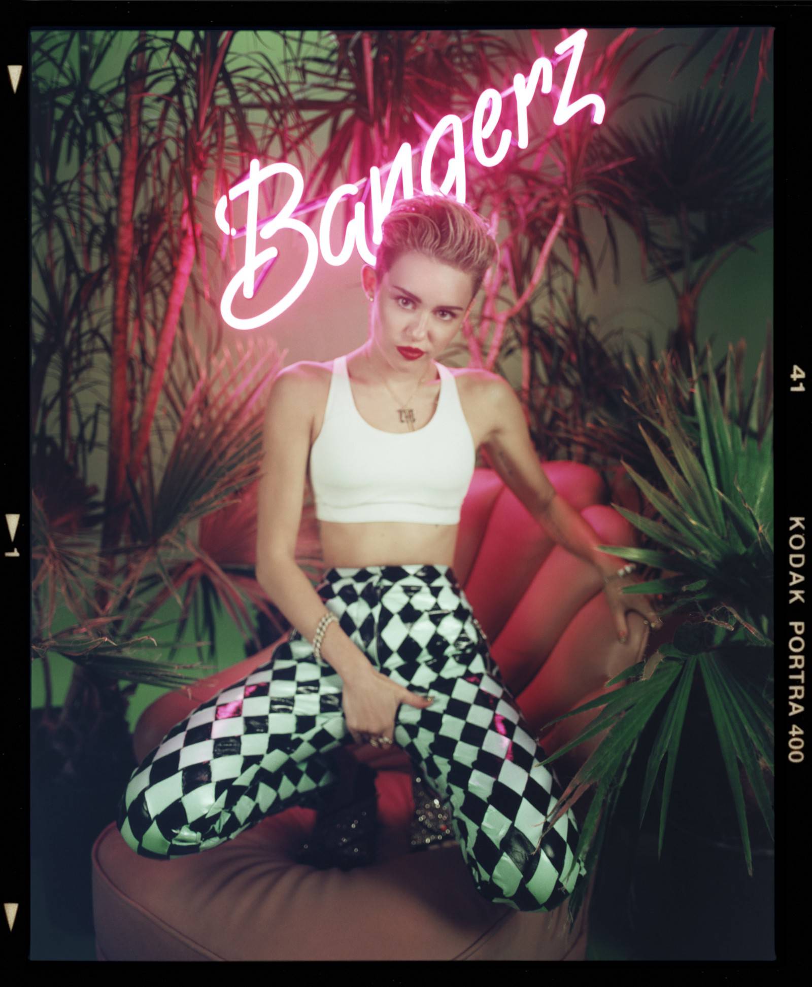Miley-Cyrus-Bangerz-Promos-4