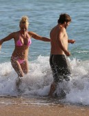 Pamela-Anderson-in-Bikini-9