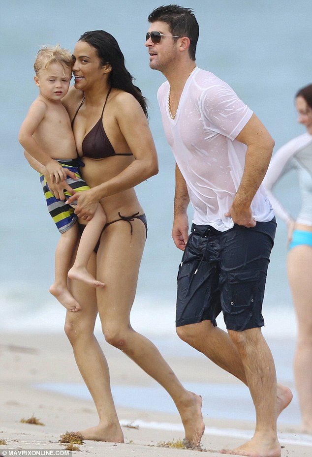 Paula-Patton-in-Bikini-3