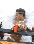 Rihanna-21