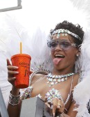 Rihanna-22