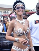 Rihanna-29