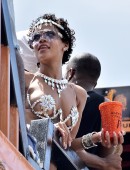 Rihanna-3