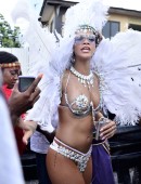 Rihanna-31