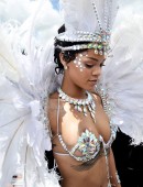 Rihanna-8