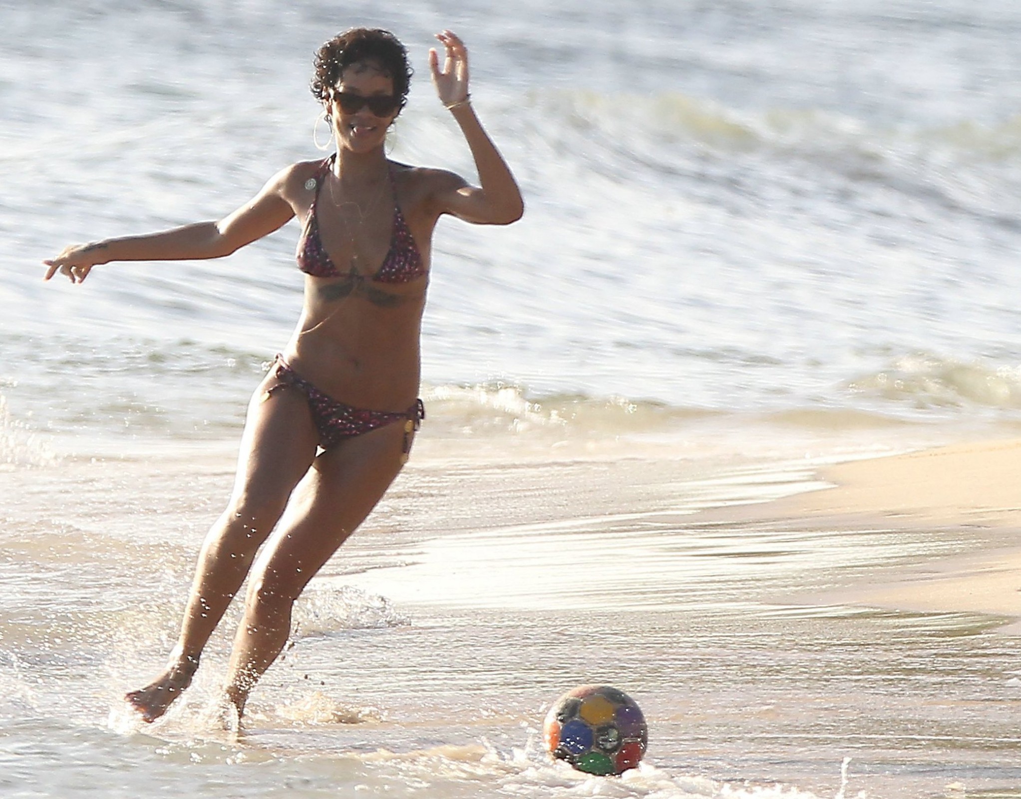 Rihanna-Bikini-Barbados-14