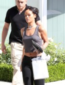 Rihanna-Booty-4