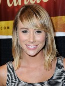 Sara-Underwood-at-Wizard-World-Chicago-Comic-Con-2013-3