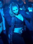 Selena-Gomez-Slow-Down-Music-Video-15