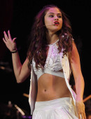 130819_Selena_Gomez_15
