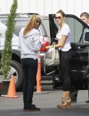 Sofia-Vergara-Booty-in-Jeans-5