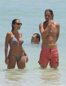 Vicky-Karayiannis-Bikini-3