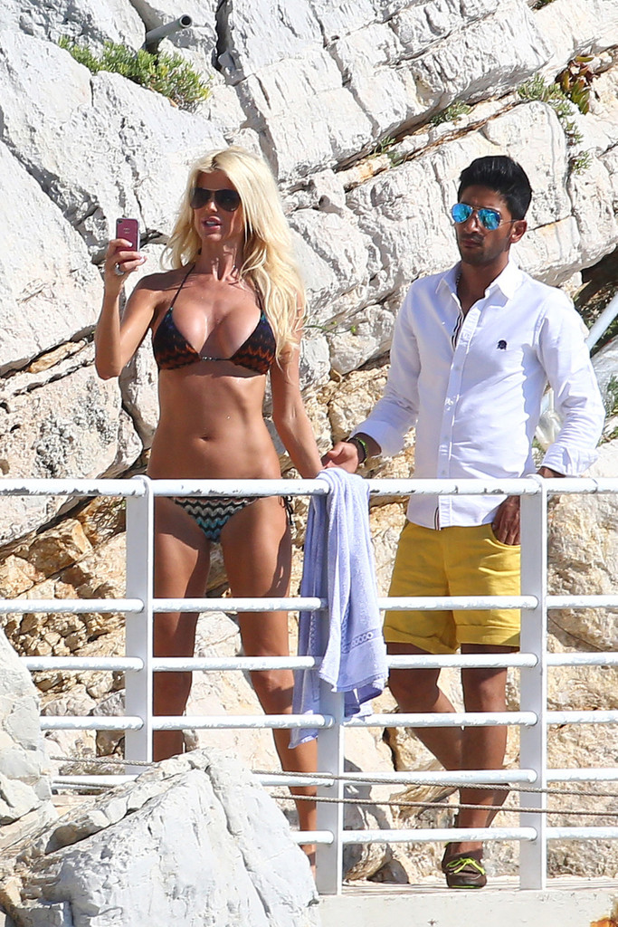 Victoria-Silvstedt-24