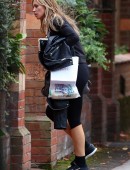 Abbey-Clancy-Booty-in-Tights-10