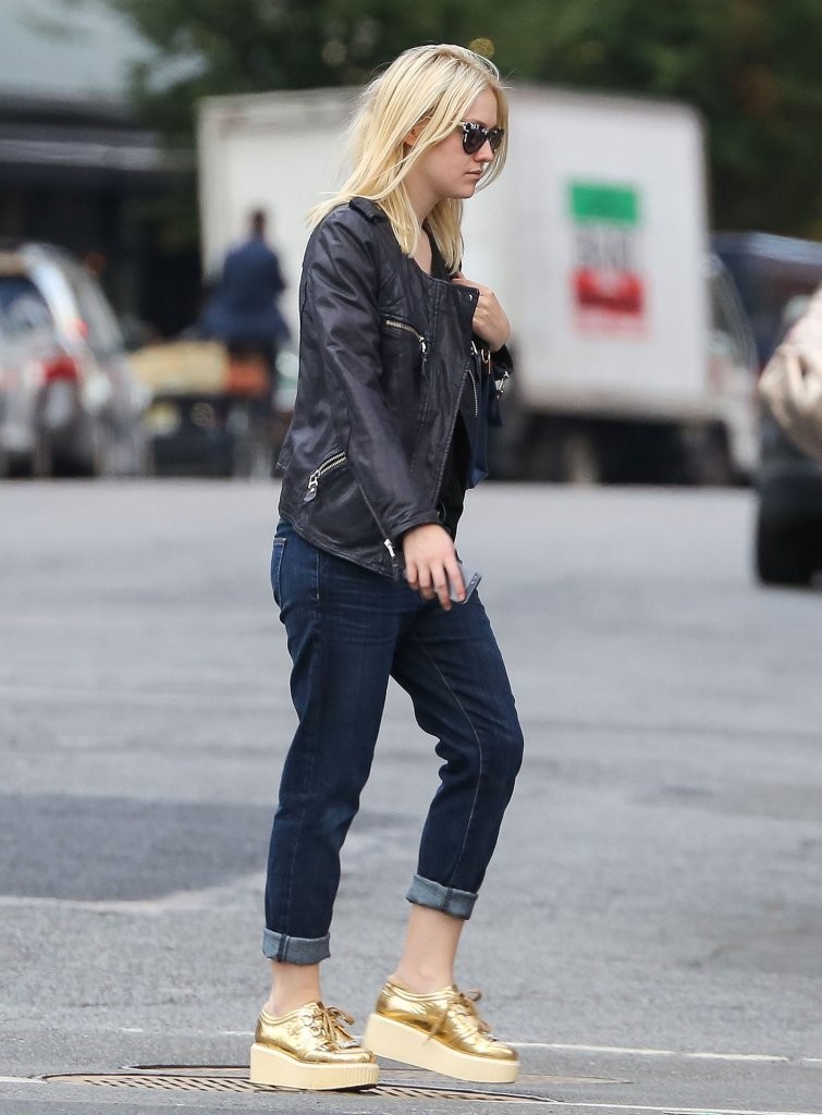 Dakota-Fanning-NYC-11