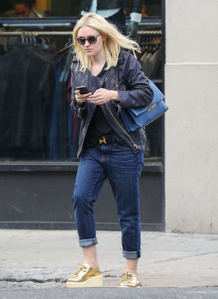Dakota-Fanning-NYC-12