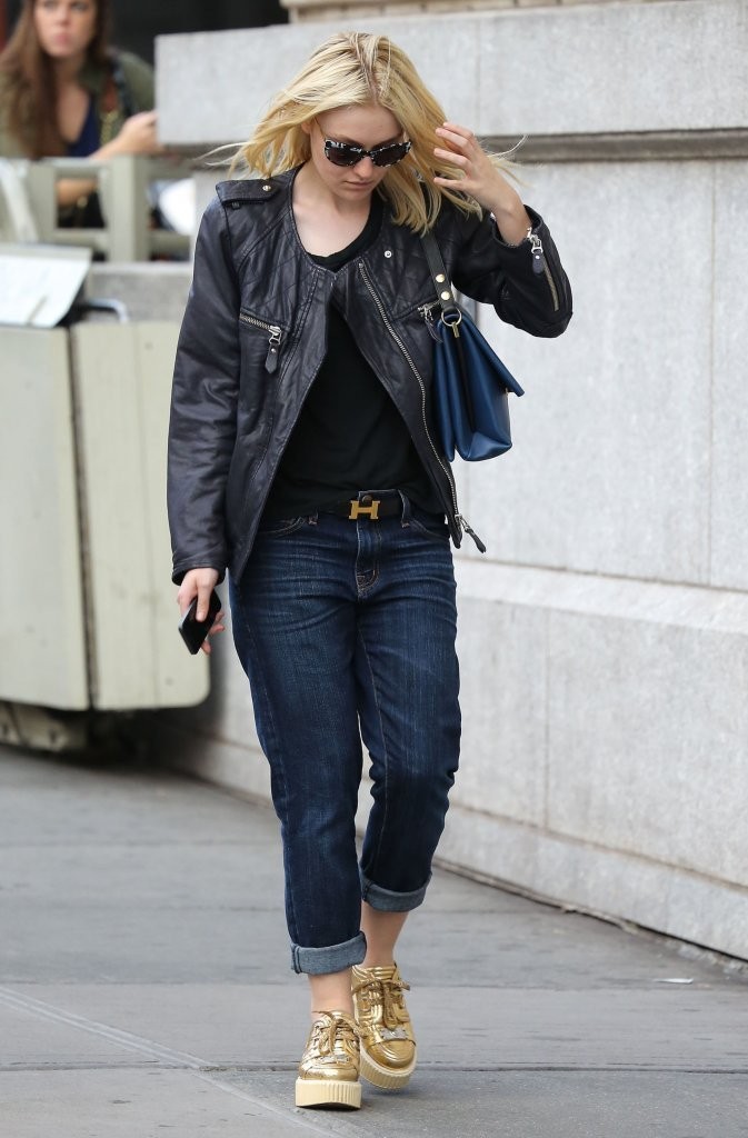 Dakota-Fanning-NYC-9