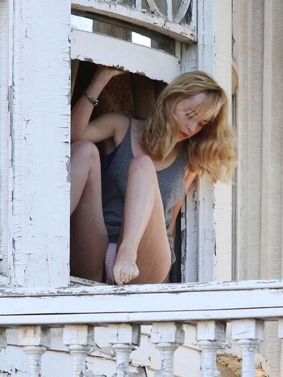 Dakota-Johnson-Cymbeline-Set-NYC-11