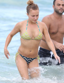 Hayden-Panettiere-in-Bikini-10