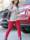 Hilary-Duff-in-Glasses-and-Tight-Jeans-LA-12