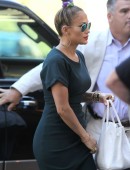 Jennifer-Lopez-Booty-American-Idol-Boston-3