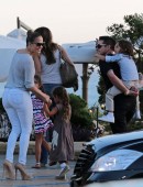 Jennifer-Lopez-Booty-in-Jeans-4