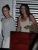 Jennifer-Lopez-Booty-in-Jeans-7
