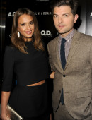 Jessica-Alba-at-A-C-O-D-Premiere-in-LA-4