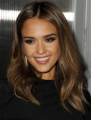 Jessica-Alba-at-A-C-O-D-Premiere-in-LA-8