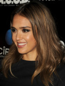 Jessica-Alba-at-A-C-O-D-Premiere-in-LA-9