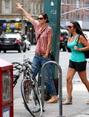 Katie-Holmes-in-Jeans-4