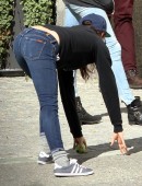 Kristen-Stewart-Booty-in-Jeans-7