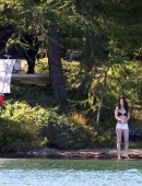 Kristen-Stewart-Swimming-12