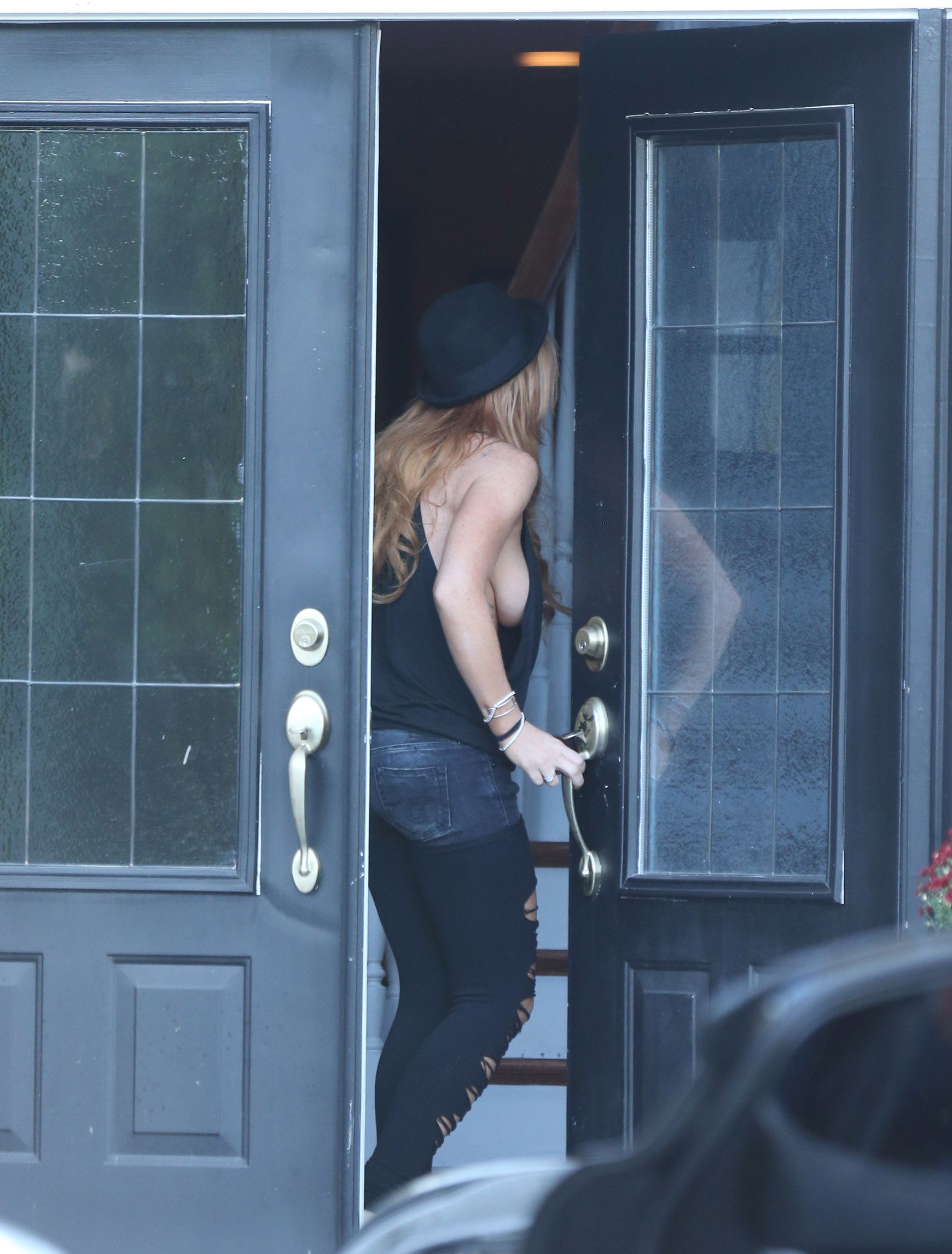 Lindsay-Lohan-Sideboob-4