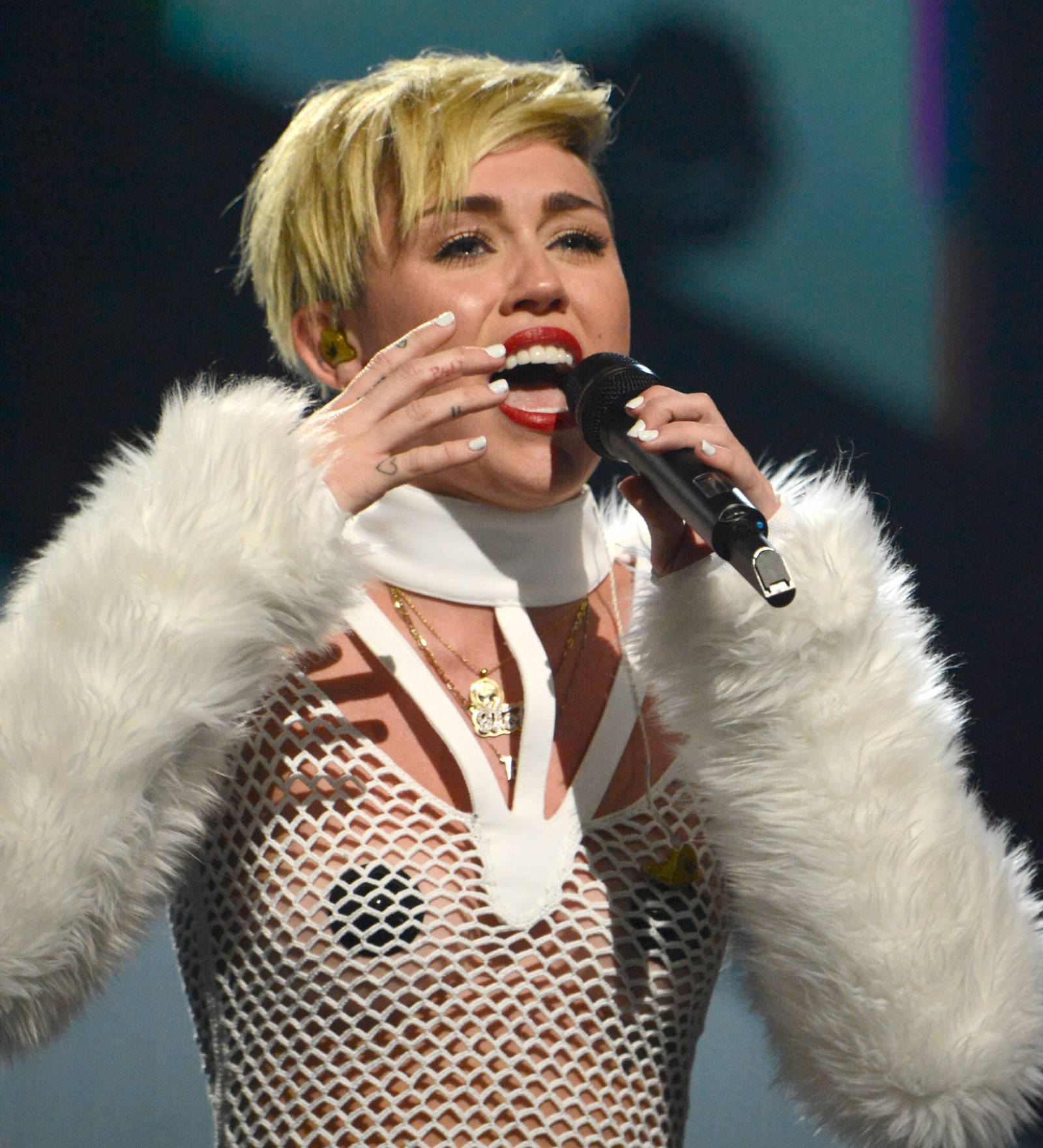 Miley-Cyrus-4