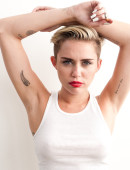 Miley-Cyrus-Photoshoot-by-Terry-Richardson-September-2013-12