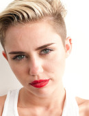 Miley-Cyrus-Photoshoot-by-Terry-Richardson-September-2013-3