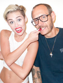 Miley-Cyrus-Photoshoot-by-Terry-Richardson-September-2013-6