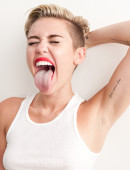 Miley-Cyrus-Photoshoot-by-Terry-Richardson-September-2013-9