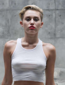 Miley-Cyrus-Wrecking-Ball-Caps-3