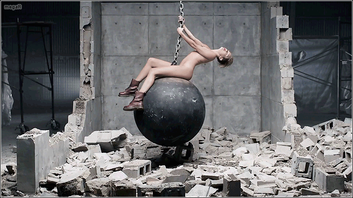 Miley-Cyrus-Wrecking-Ball-gif-4