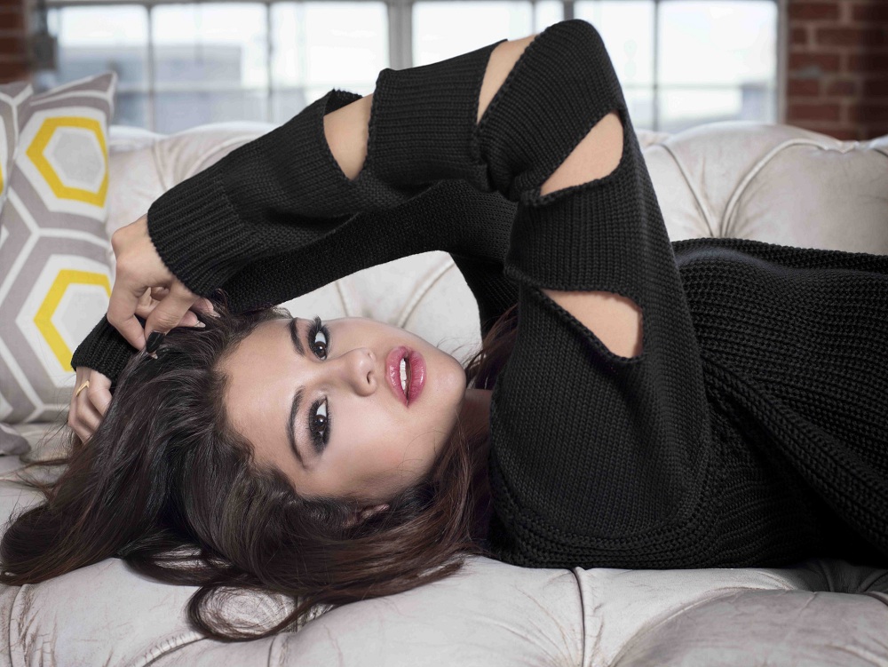 Selena-Gomez-Adidas-NEO-2013-Winter-Collection-10