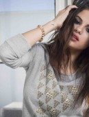 Selena-Gomez-Adidas-NEO-2013-Winter-Collection-6