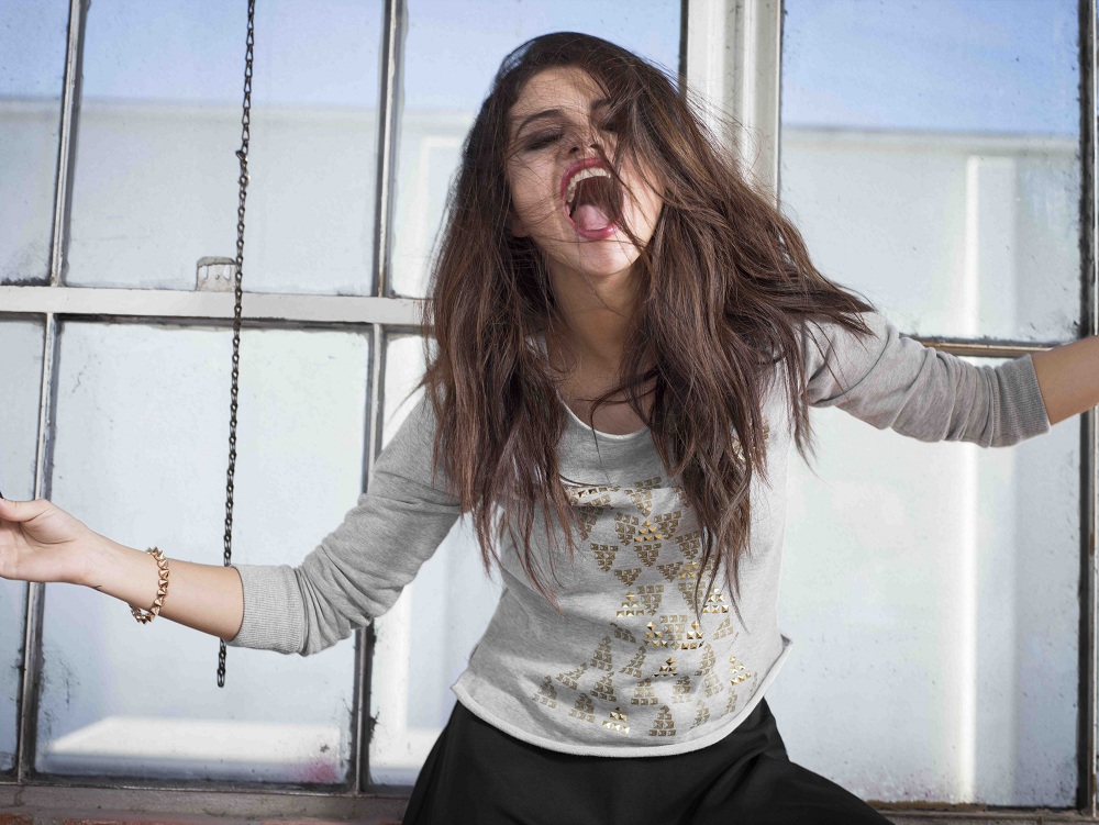 Selena-Gomez-Adidas-NEO-2013-Winter-Collection-8