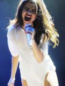 Selena Gomez Perform In Milan
