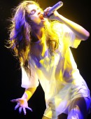 Selena-Gomez-Stars-Dance-Tour-Milan-Italy-9