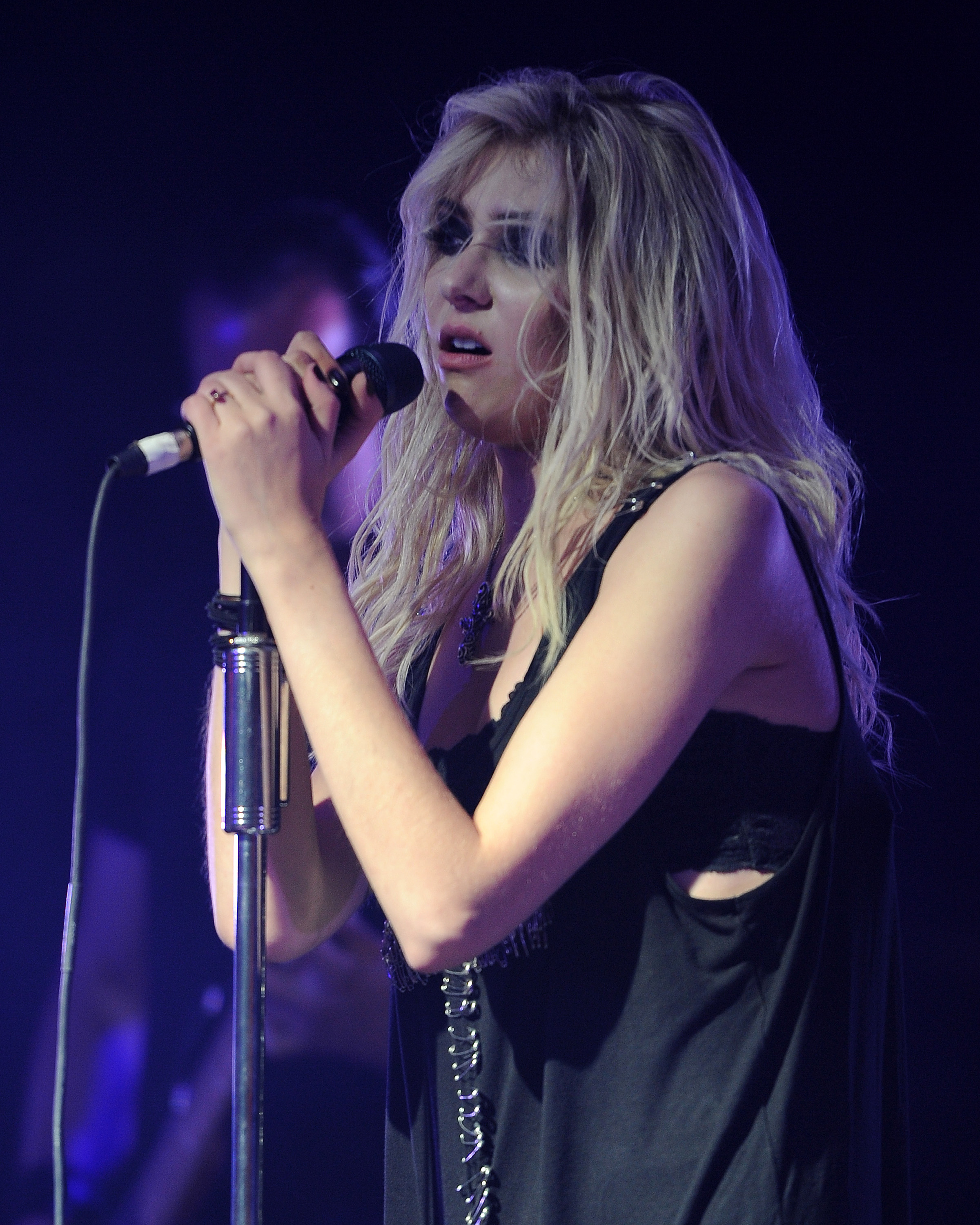 Taylor Momsen of The Pretty Reckless performs
