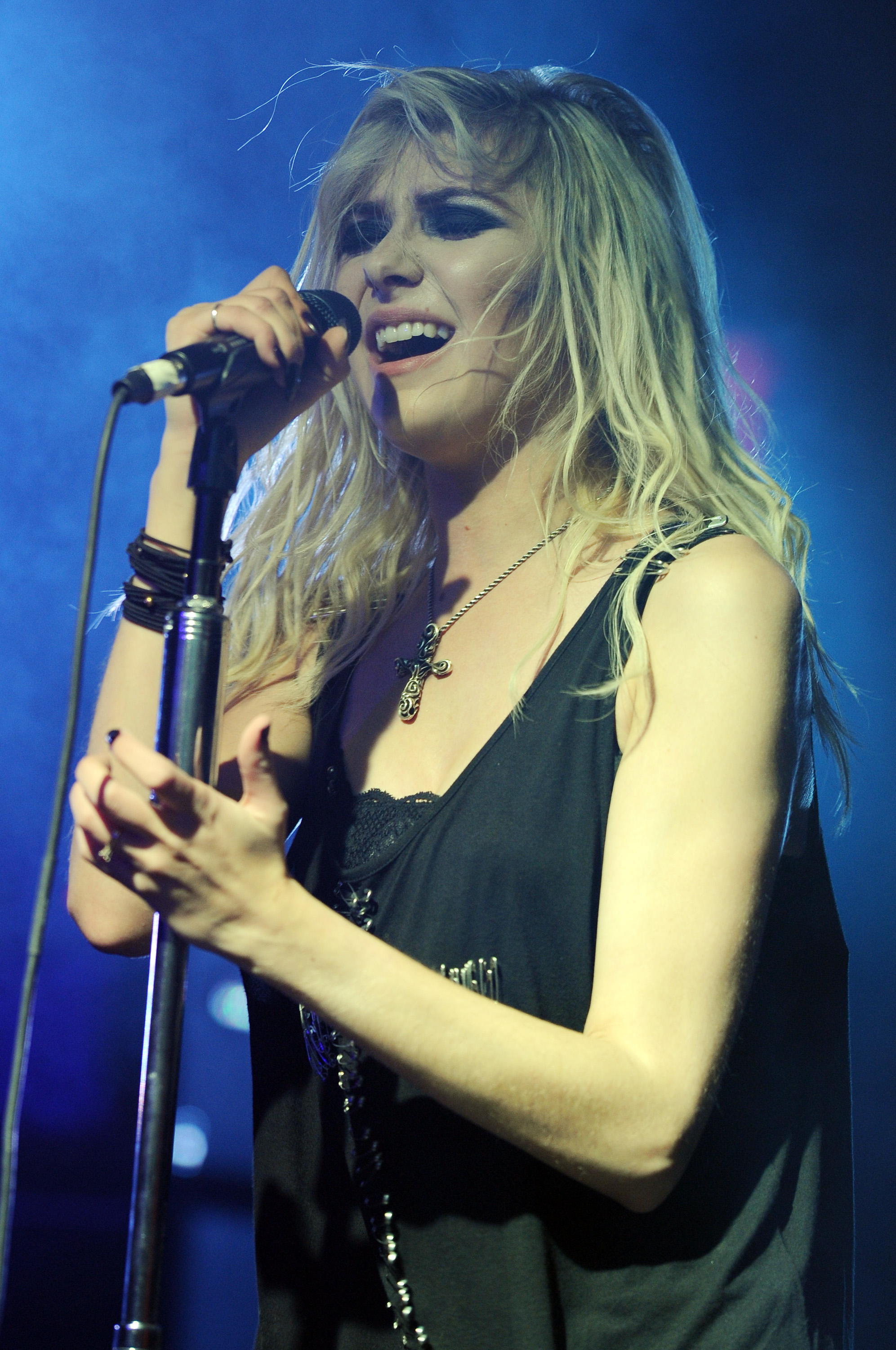 Taylor Momsen of The Pretty Reckless performs