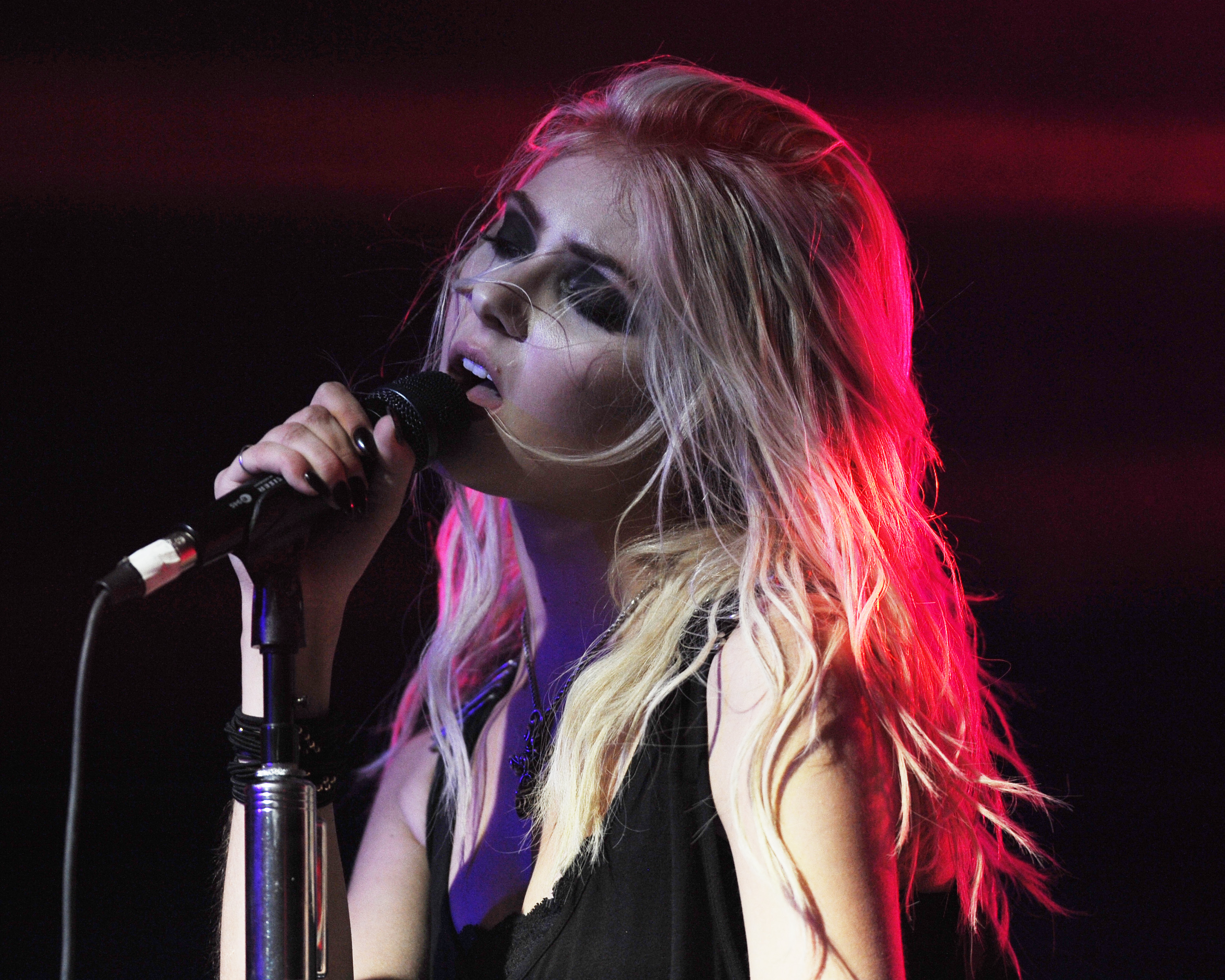 Taylor Momsen of The Pretty Reckless performs